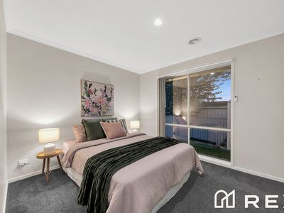 23 Emmer Green Retreat, Cranbourne East