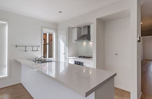 100 Bluebell Drive, Craigieburn