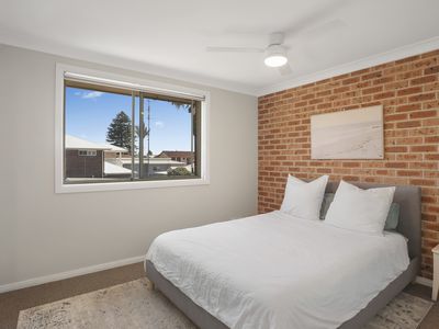 2 / 54 Pur Pur Avenue, Lake Illawarra