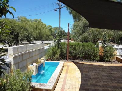 8 Mandala Crescent, Bateman