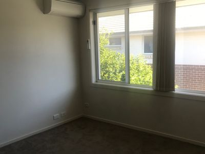 5 Hollyoake Circuit, Bardia