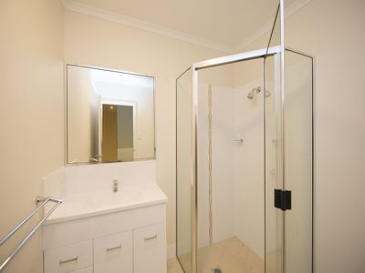 1 Collins Lane, Kin Kora