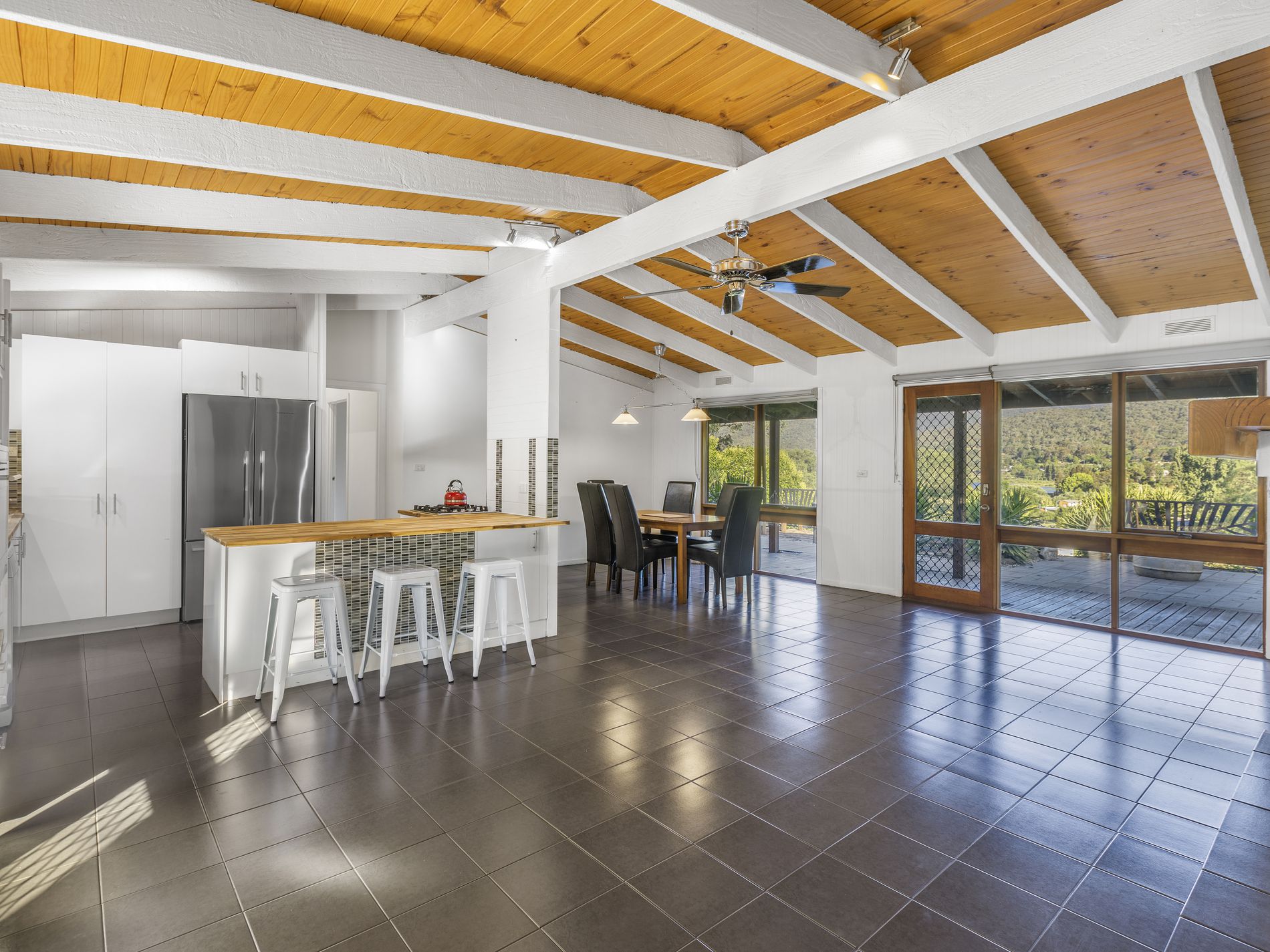 9 Braeside Court, Tawonga South