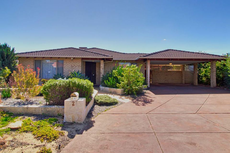 2 Freedman Way , Winthrop