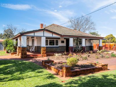 17 Shadwell Court, Caversham