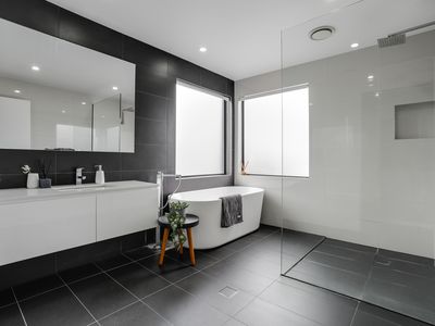 28 Anjou Circuit, Cecil Hills