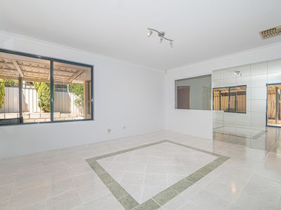 40 Delphine Ave, Dianella