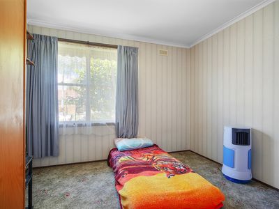 10 Centenary Crescent, Werribee