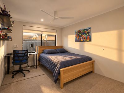 18 Barclay Way, Piara Waters