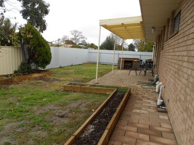 4 / 8 High Street, Horsham