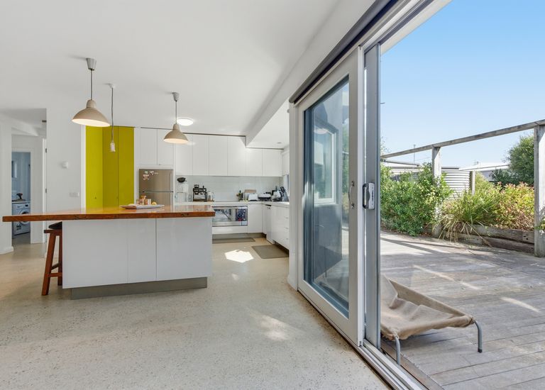 8 Aquarius Court, Portland North