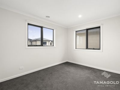 9 Loosestrife Street, Narre Warren