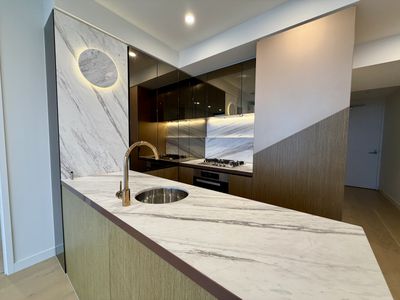 6512 / 138 Spencer Street, Melbourne
