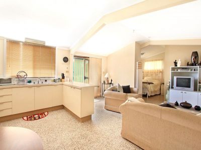 16 Warati Place, Oak Flats
