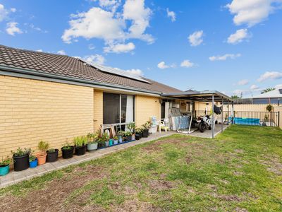 10 Lowerhall Gardens, Southern River
