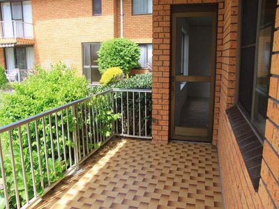 2 / 98 Head Street, Forster