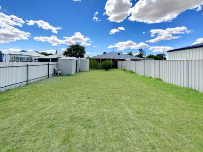 2/4 Parkes Street, Forbes