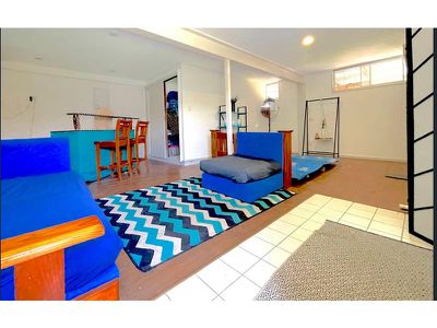 1 Emerson Ct, South Gladstone