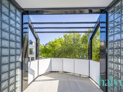 27 Tully Road, East Perth