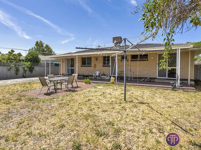 16 Carleton Crescent, Forrestfield