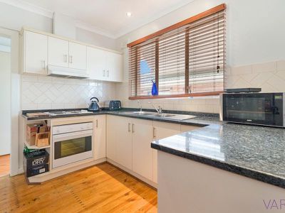 1A Highbury Drive, Highbury