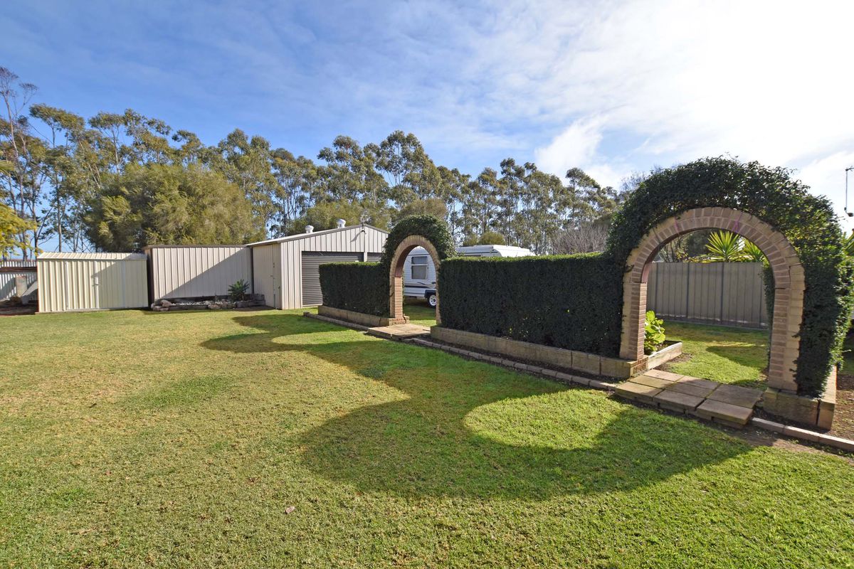 24 Waverley Avenue, Merrigum