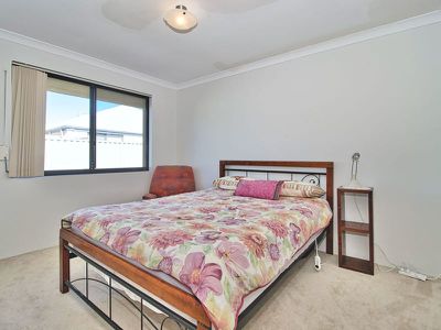 17 Amity Circuit , Shoalwater