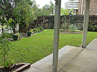 2 / 5 Further Street, Rochedale South