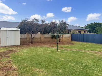 2 Bathurst Street , Forbes