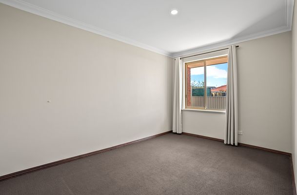 16 Frigate Close, Waikiki