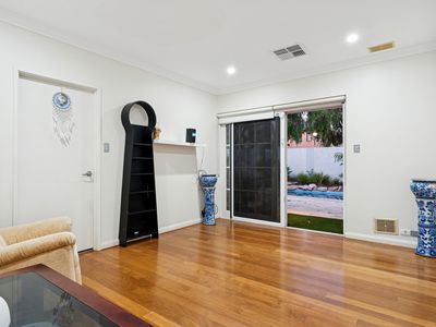 36 Bay Road, Claremont