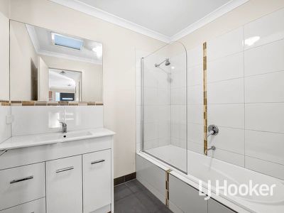 12 / 284 Pound Road, Hampton Park