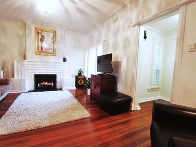 2 / 1 Mona Place, South Yarra