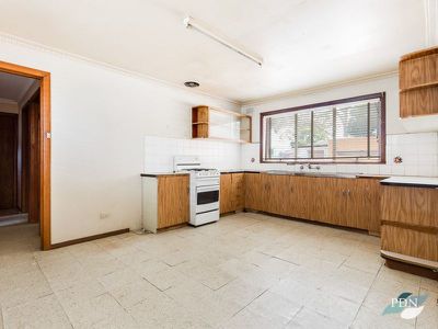 72 Ashley Street, West Footscray