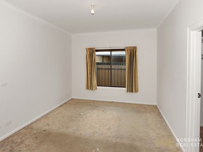 6 Railway Avenue, Horsham