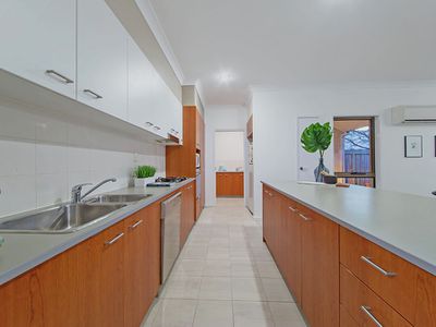 11 Mossvale Drive, Wakerley
