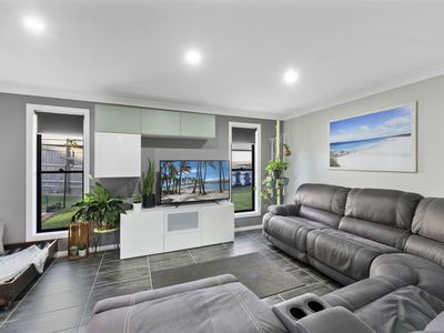 13 Porter Circuit, Milton