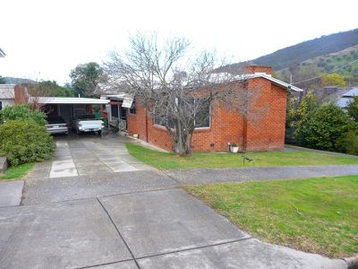 16 Banool Road, Tallangatta