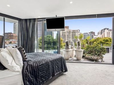75 / 68 Sir John Young Crescent, Woolloomooloo