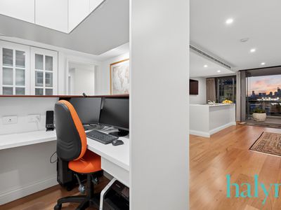 602 / 21 Bow River Crescent, Burswood