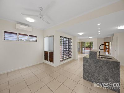 213 Riverside Boulevard, Douglas