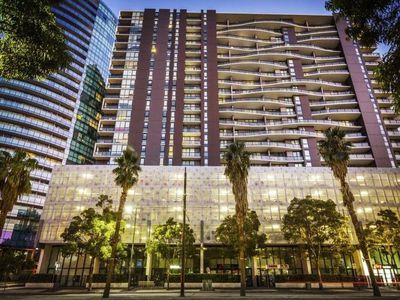 2210 / 8 MARMION PLACE, Docklands