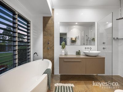 24 Kens Court, Alice River