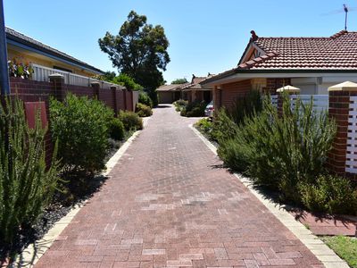 4/235 French Street, Tuart Hill