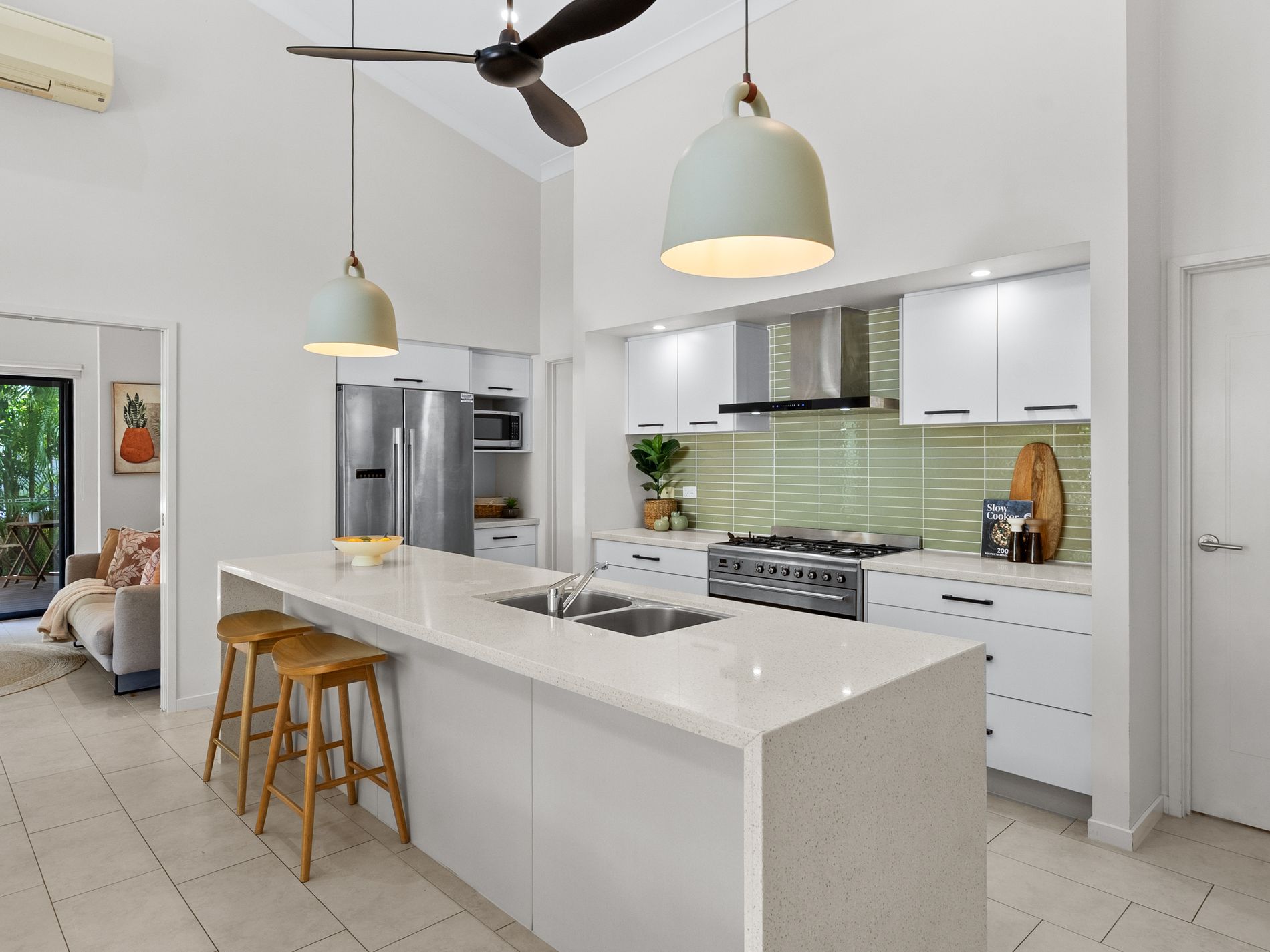 3 Eleanor Close, Mooroobool