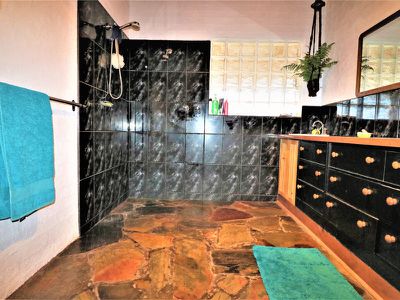 285 Cowles Rd, Northwood