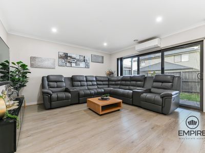 90 Glenrose Boulevard, Clyde North