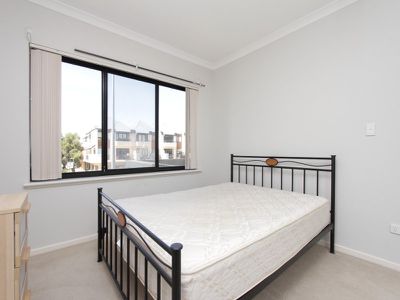 105 / 215 Stirling Street, Perth