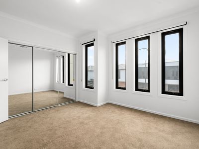 26 Graduation Parade, Taperoo