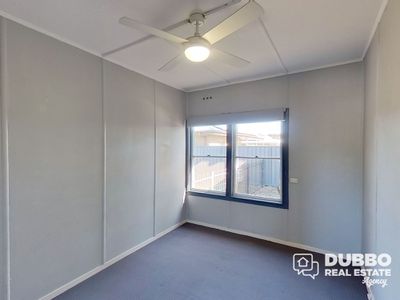 2 / 4 Gloucester Avenue, Dubbo